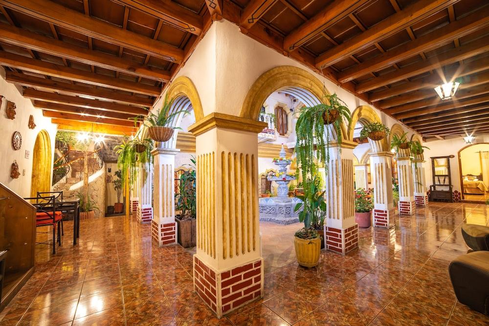 Hotel Gran Plaza Euromaya Antigua Exterior foto