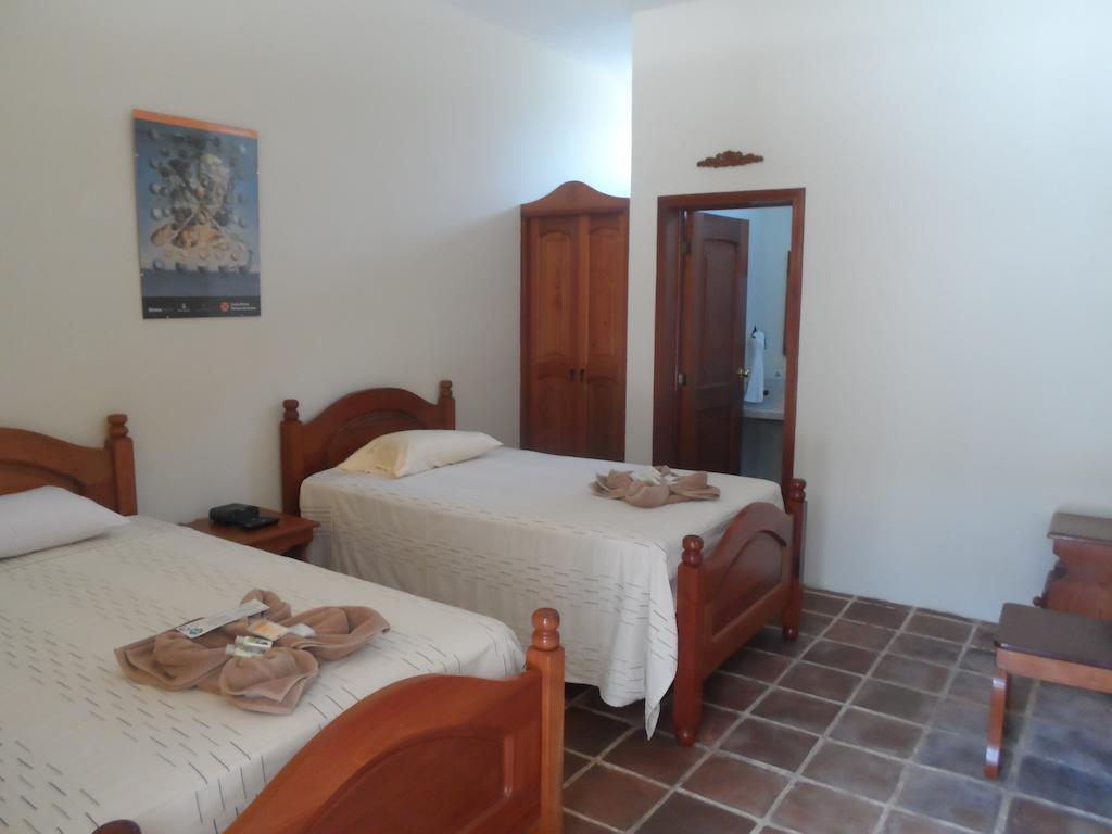 Hotel Gran Plaza Euromaya Antigua Zimmer foto