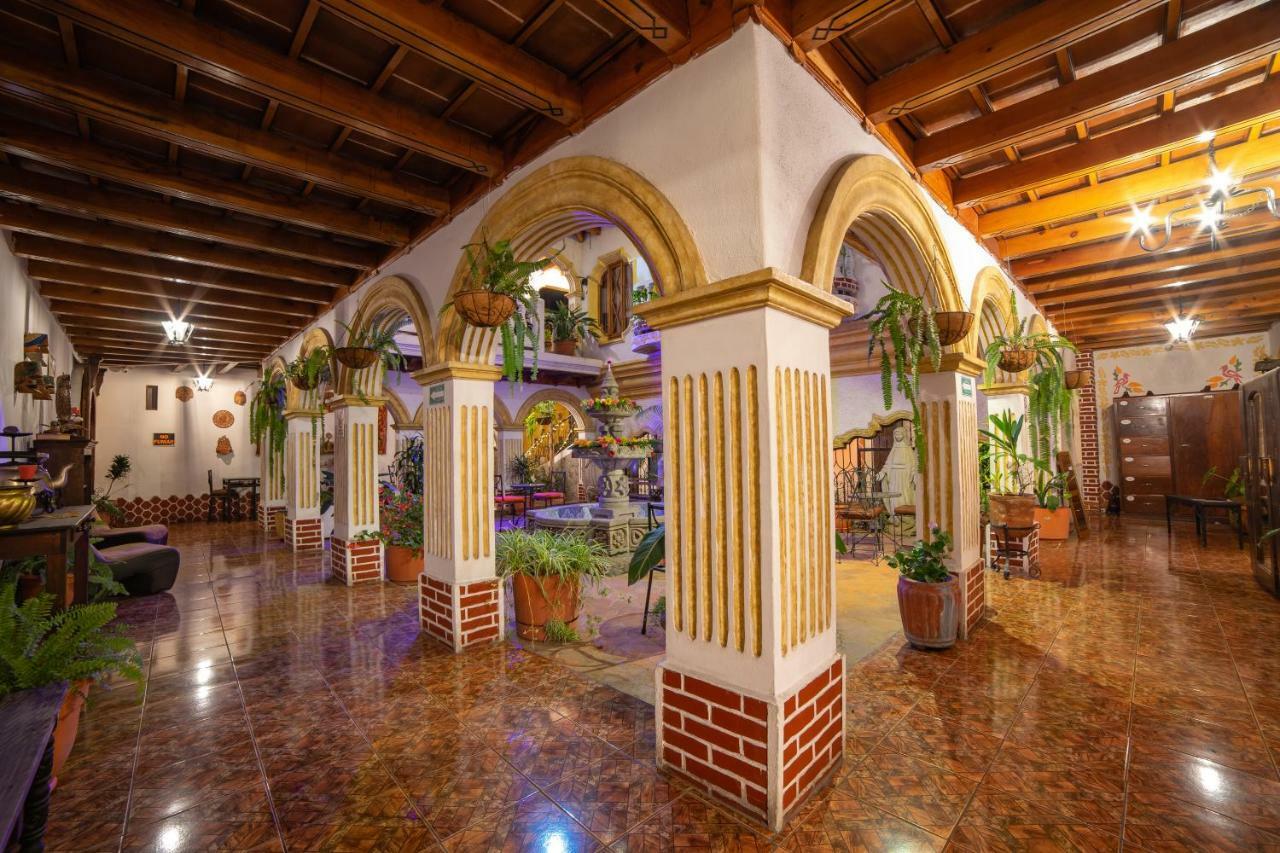 Hotel Gran Plaza Euromaya Antigua Exterior foto
